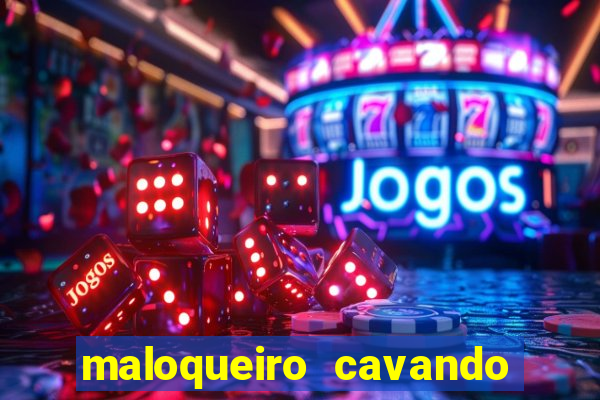 maloqueiro cavando cova censurado